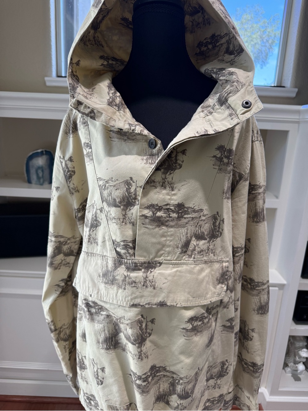Ecko Unlimited Hoodie Rhino All-Over Print MED 90’s Cream Pouch Brown Wildlife